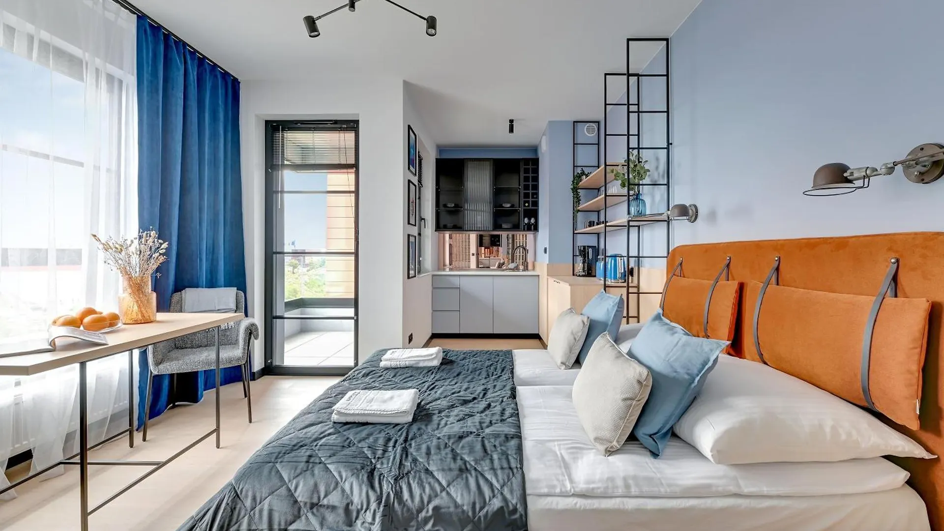 Grand Apartments - Doki Living & Foodhall Gdańsk
