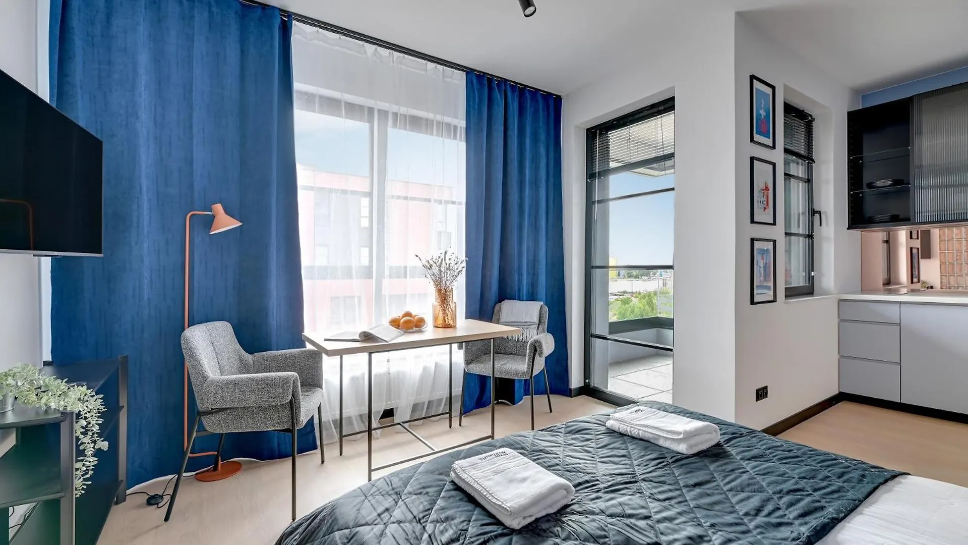 Grand Apartments - Doki Living & Foodhall Gdańsk