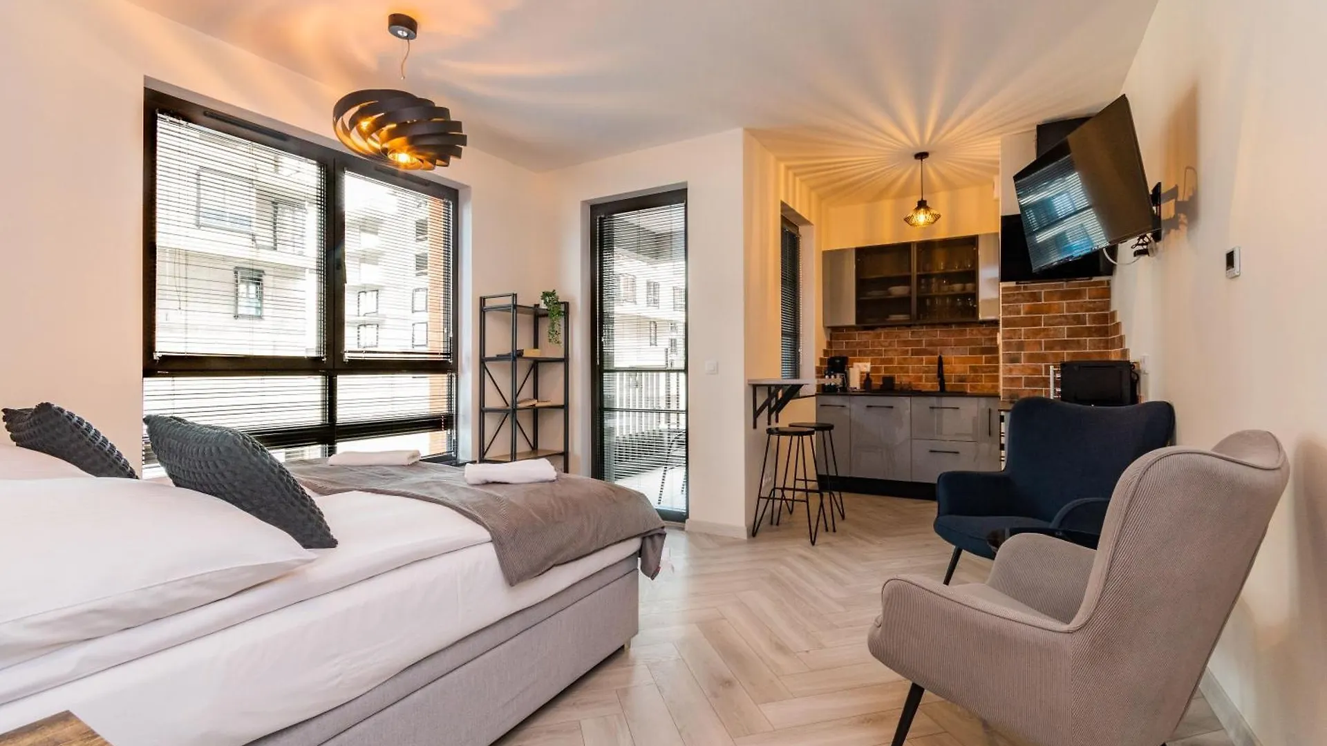 Grand Apartments - Doki Living & Foodhall Gdańsk