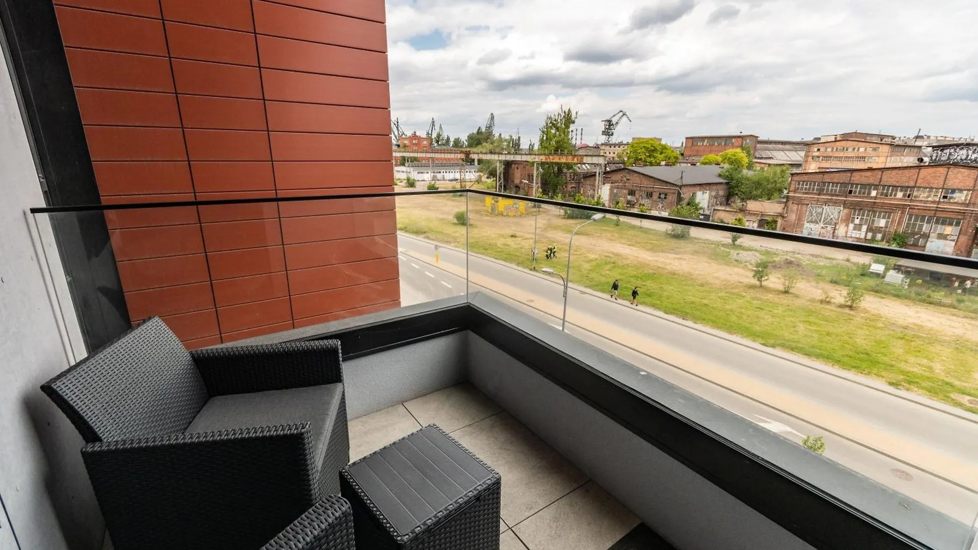 Grand Apartments - Doki Living & Foodhall Gdansk