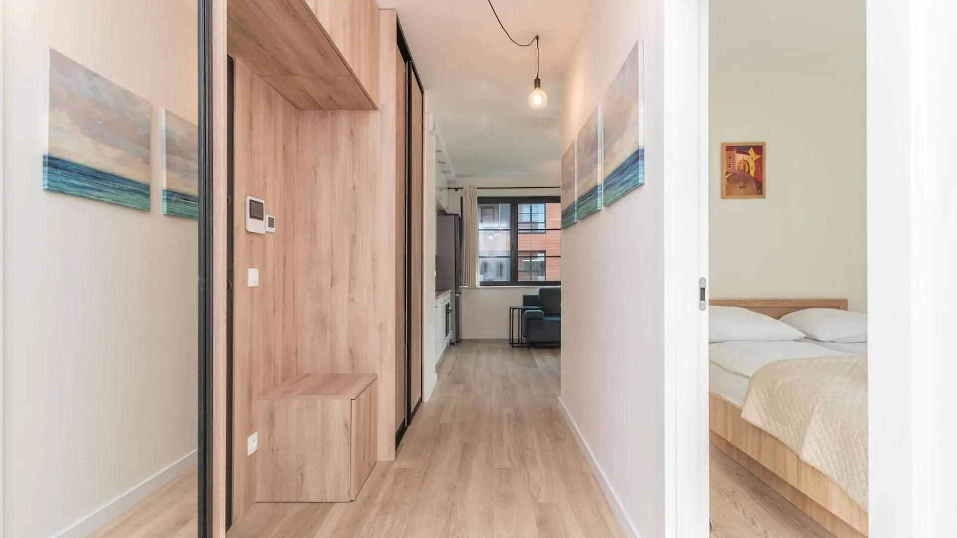 Grand Apartments - Doki Living & Foodhall Gdańsk