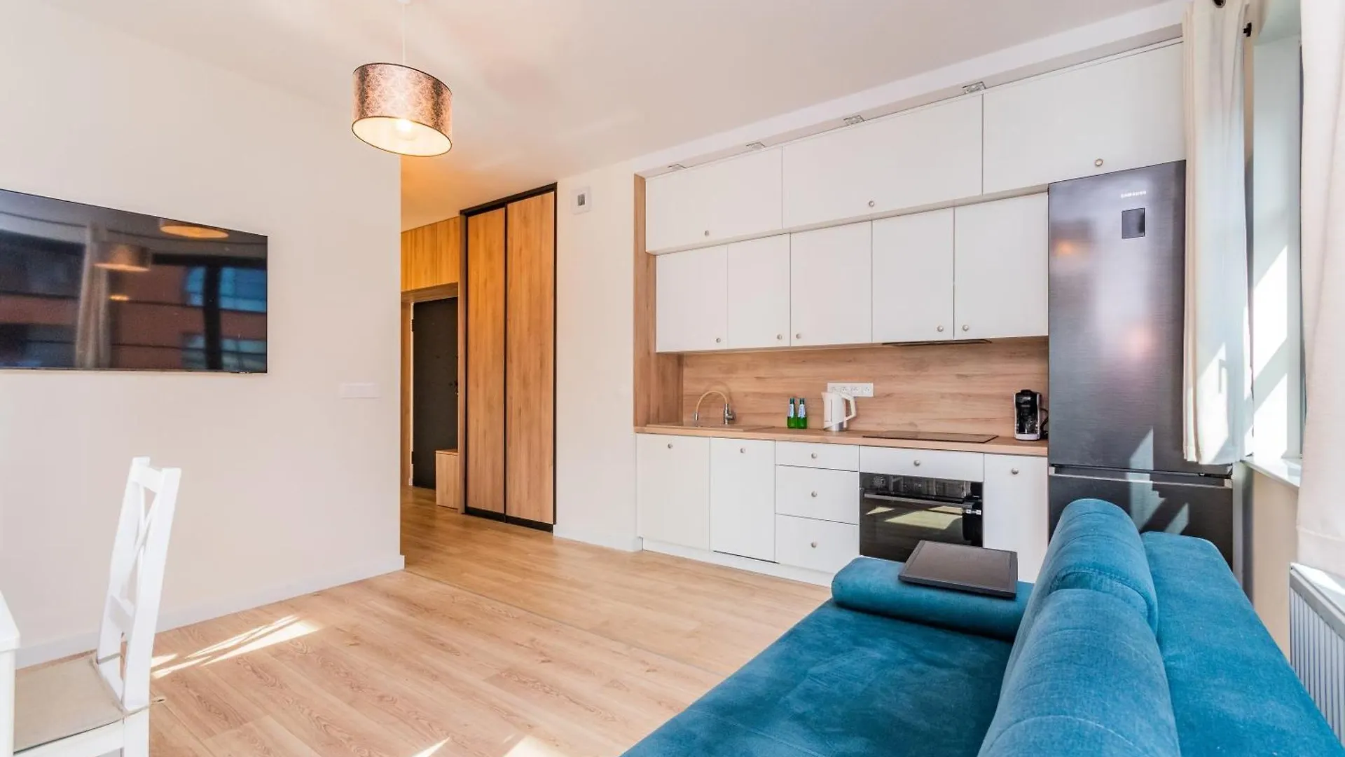 Grand Apartments - Doki Living & Foodhall Gdańsk