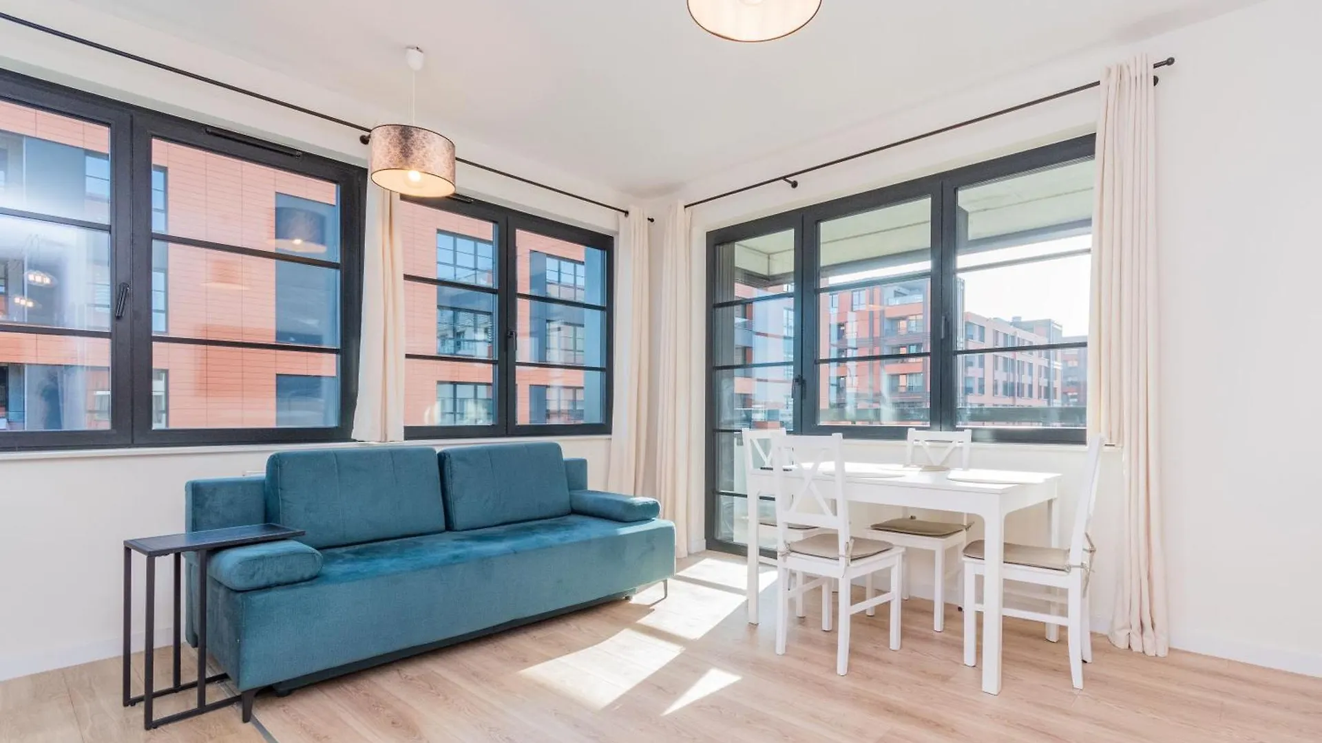 Grand Apartments - Doki Living & Foodhall Gdańsk