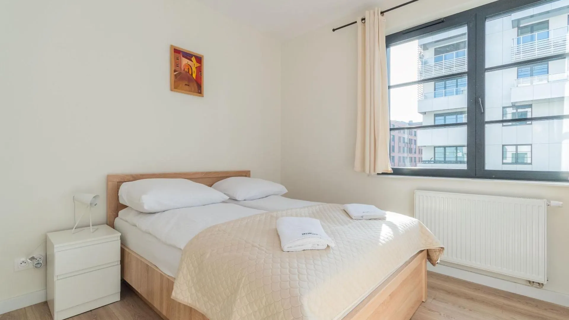 Grand Apartments - Doki Living & Foodhall Gdańsk
