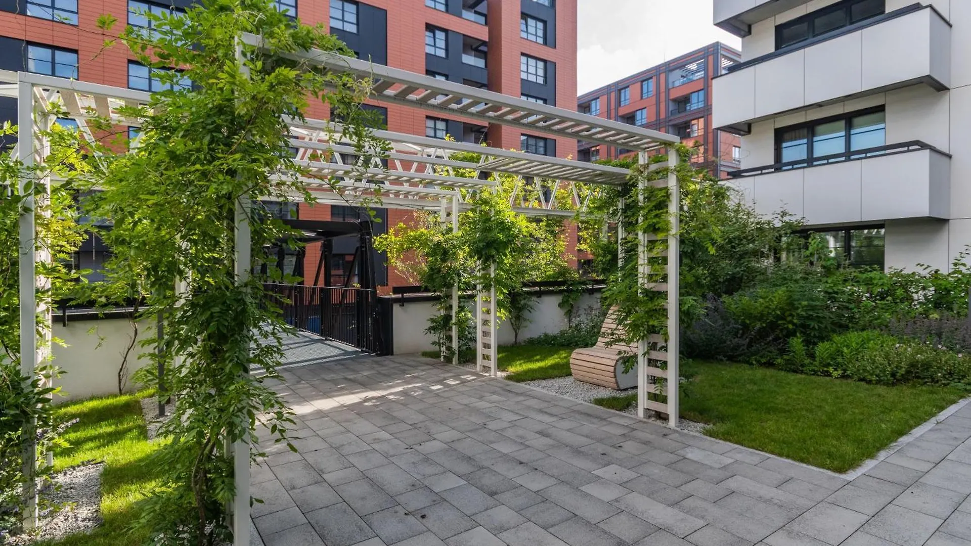 Grand Apartments - Doki Living & Foodhall Gdańsk Polska