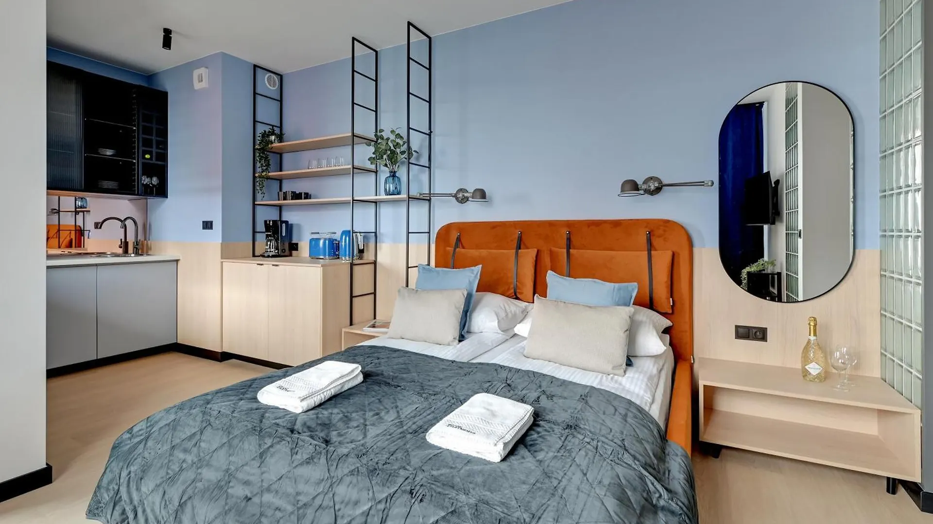 Grand Apartments - Doki Living & Foodhall Гданьск
