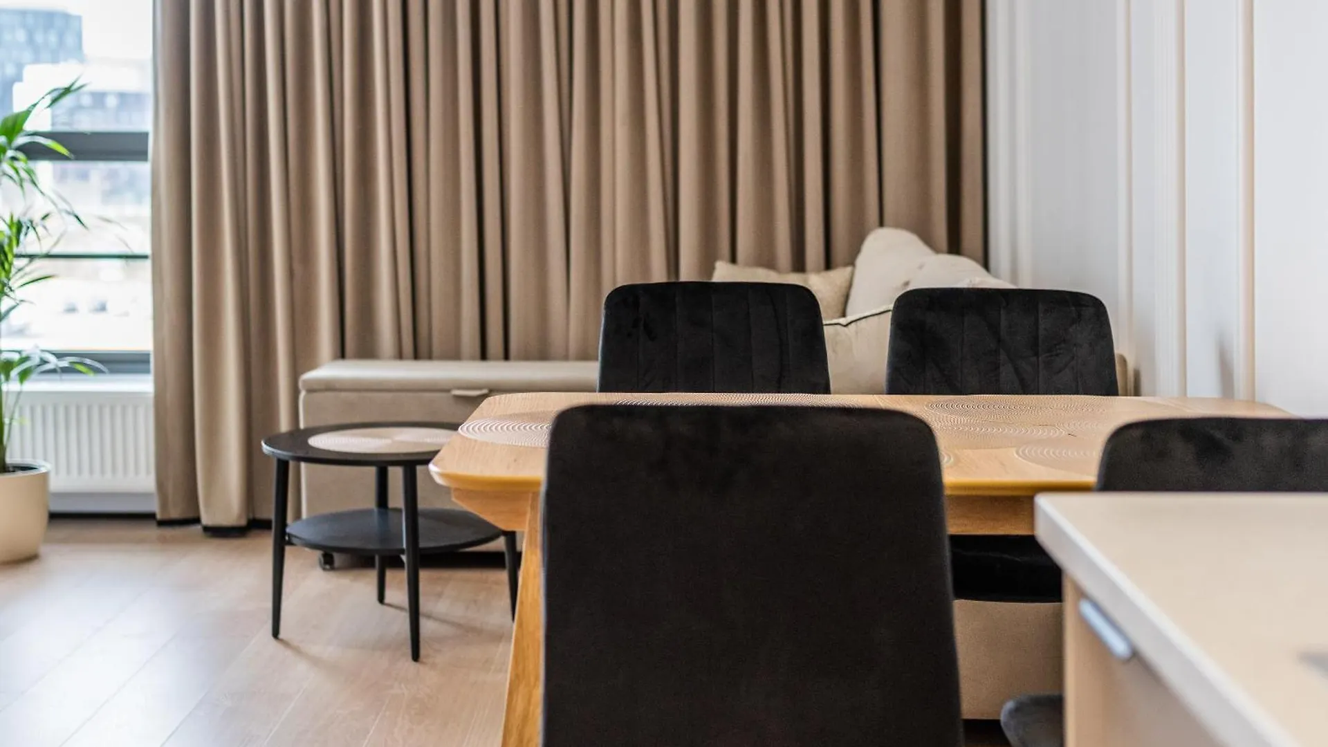 Grand Apartments - Doki Living & Foodhall Гданьск