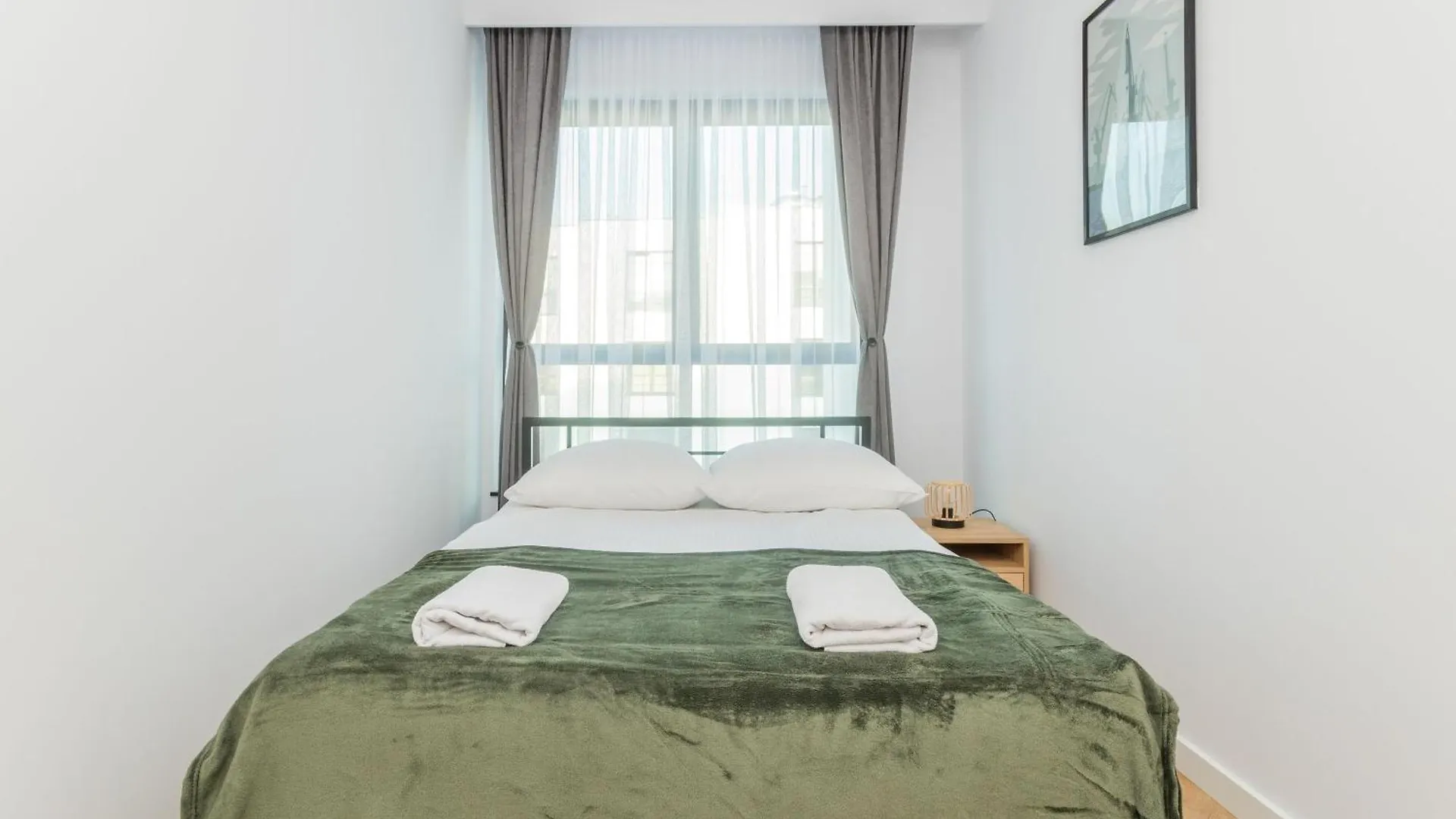 Grand Apartments - Doki Living & Foodhall Гданьск