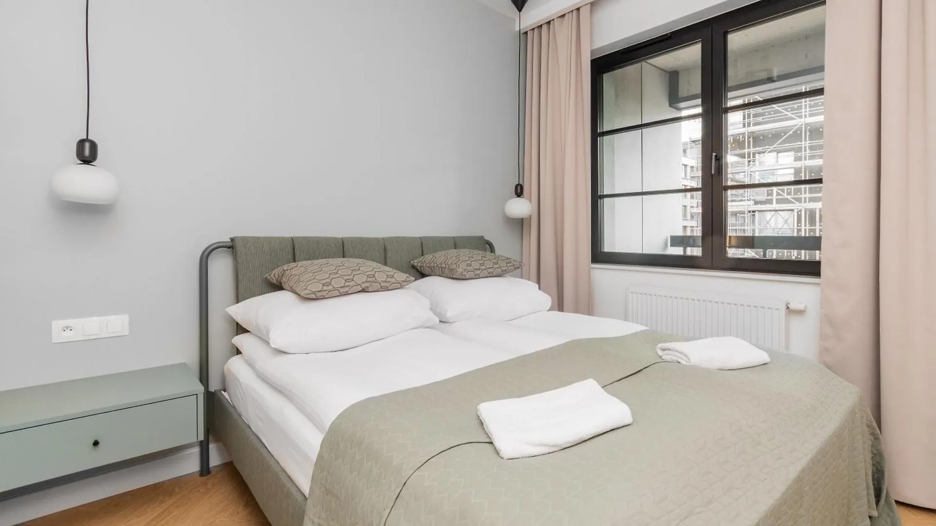 Grand Apartments - Doki Living & Foodhall Гданьск
