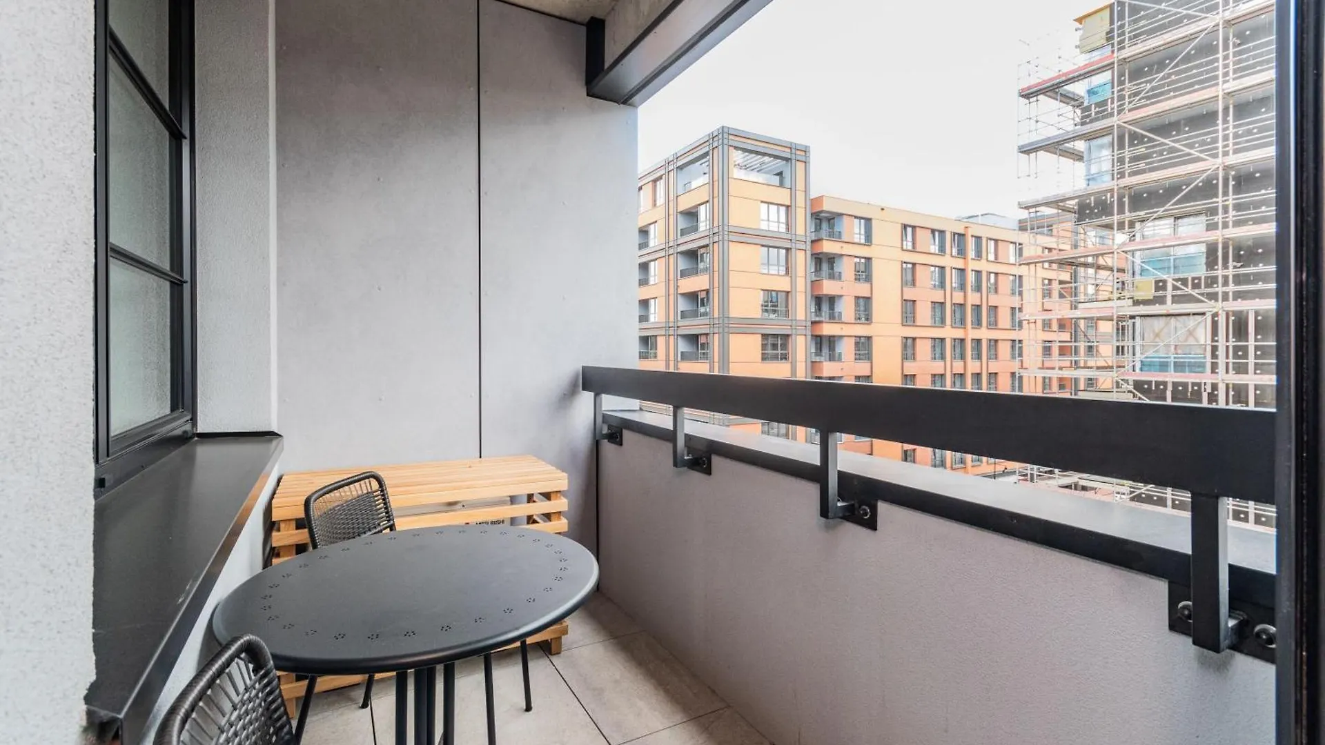 Grand Apartments - Doki Living & Foodhall Гданьск